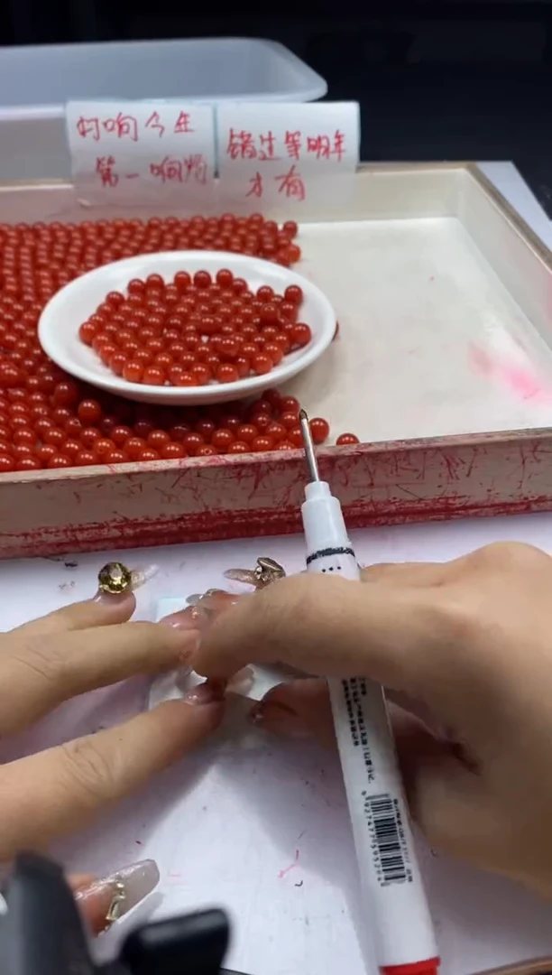 【闪购商品】玛瑙/玉髓颈饰未镶嵌w2185满肉南红8mm*30颗