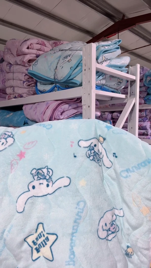 绿色玉桂狗2009*200绒垫子