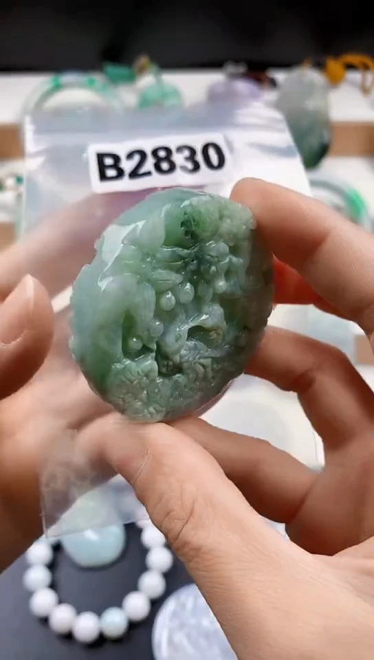 颈饰未镶嵌翡翠天然翡翠吊坠挂件