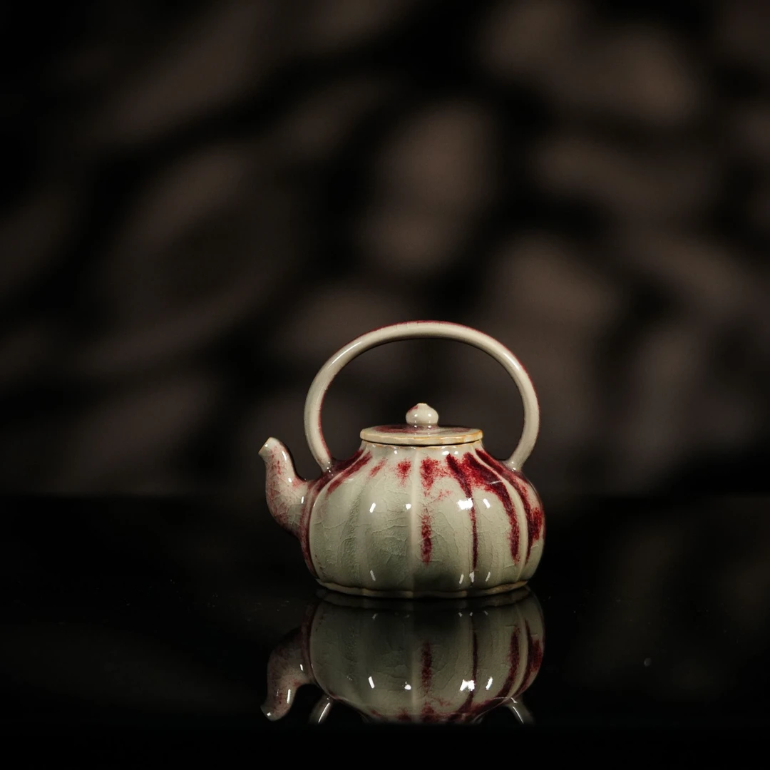 梅和柳闷泡冷翠皆宜 菱花提梁320cc宋钧瓷壶  传统钧瓷茶壶