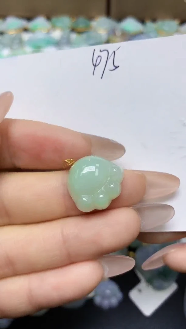 翡翠未镶嵌颈饰 天然翡翠A货