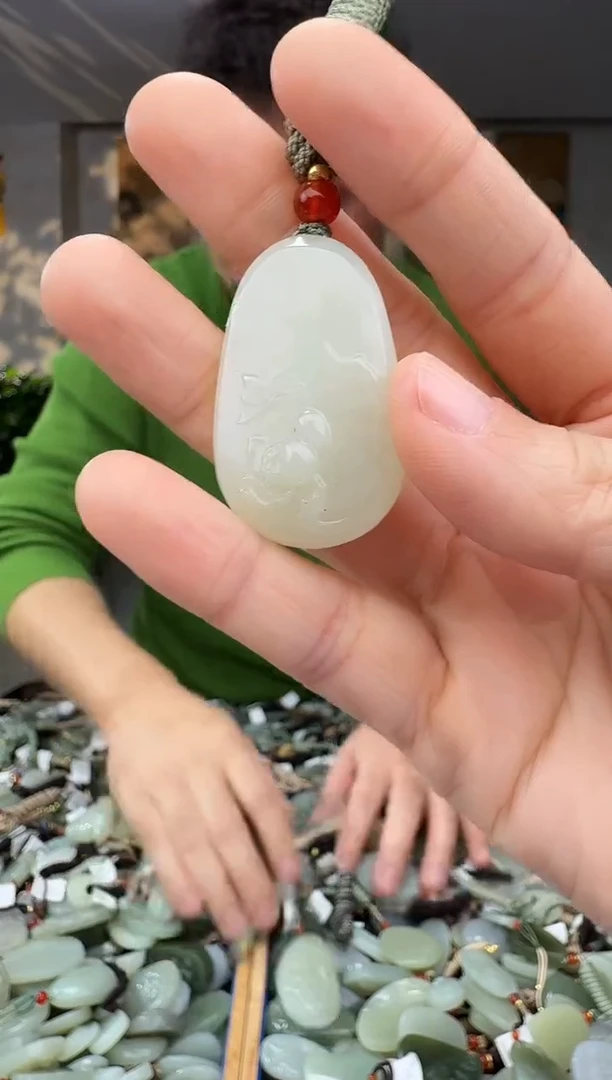 未镶嵌和田玉挂件拍一发一
