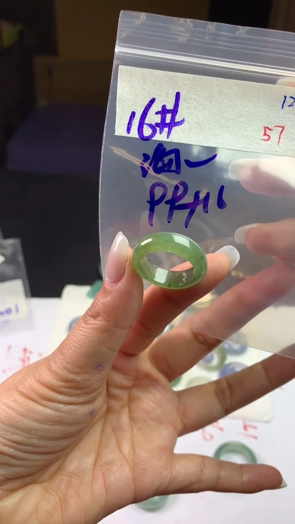 未镶嵌定制翡翠?****?毛货需精细抛光拍一发一