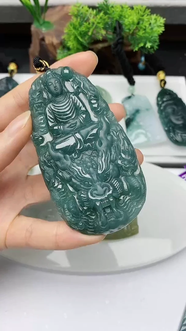 【闪购商品】翡翠颈饰未镶嵌