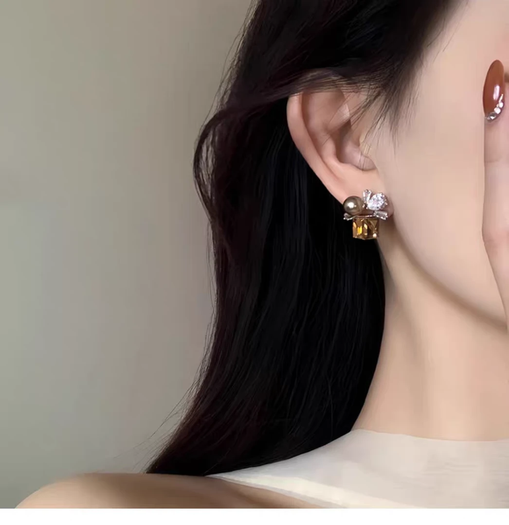 铜合金耳饰 轻奢小众方糖锆石无耳洞耳夹耳饰女气质独特高级感
