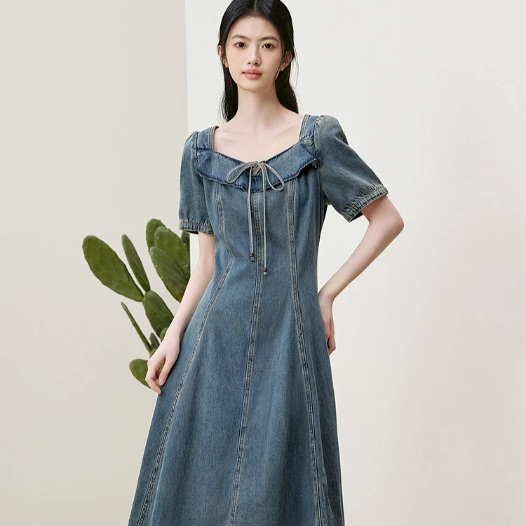 A爱居兔夏季新款显瘦浪漫约会通勤复古经典短袖连衣裙EQLBJ2Q019A