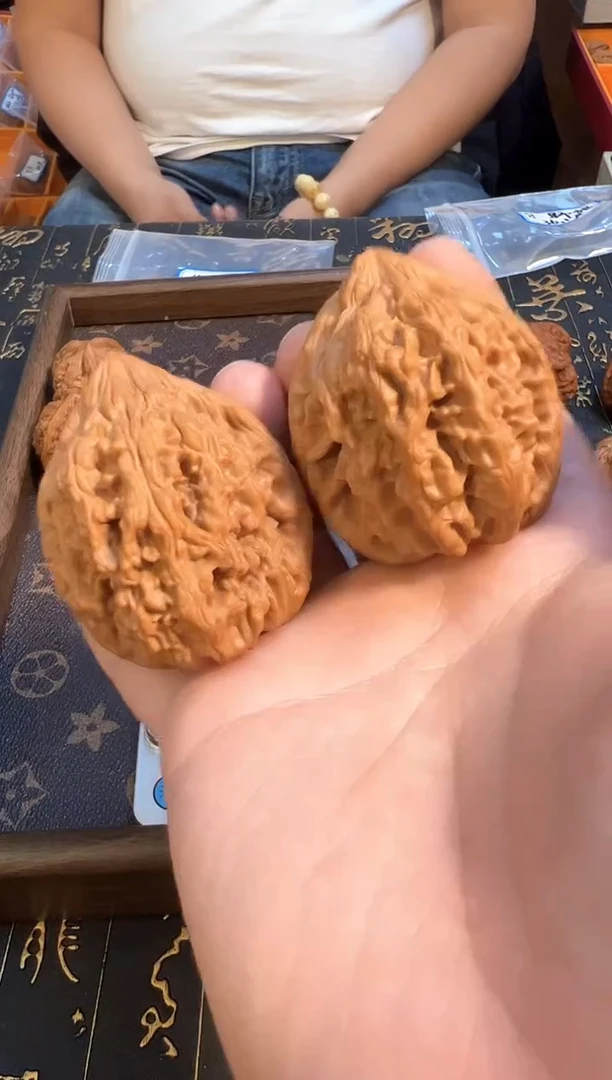 把件核桃45尺大沽石