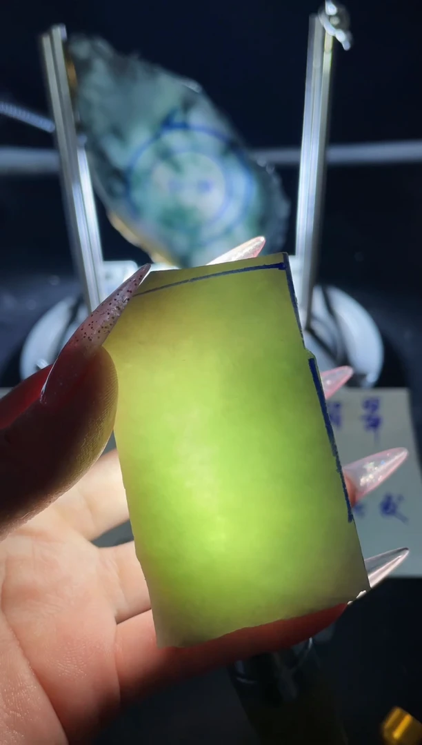 颈饰未镶嵌翡翠用****8翡翠