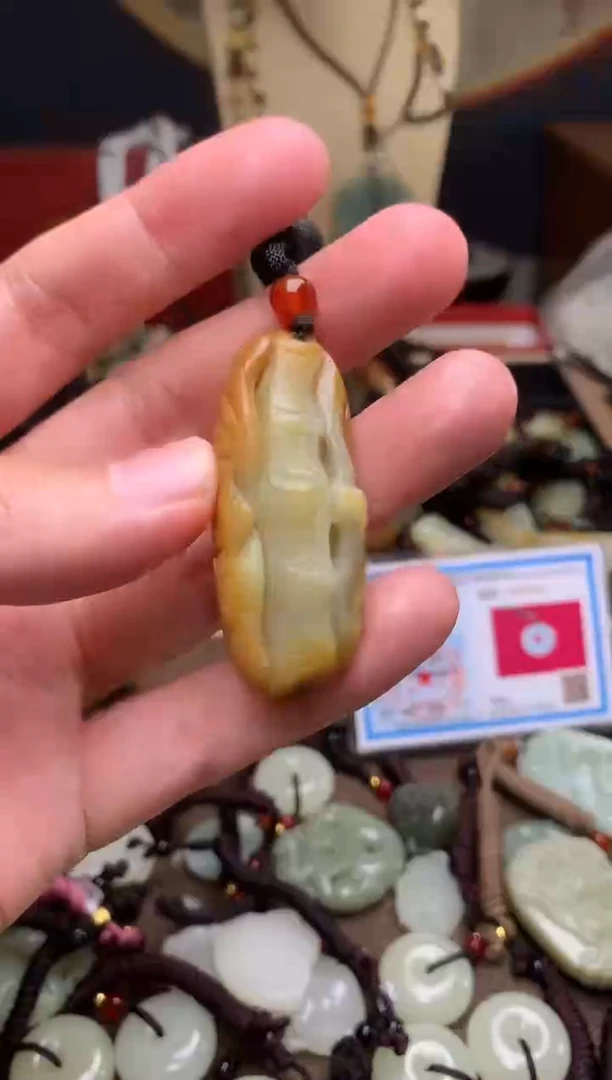 颈饰未镶嵌和田玉新疆料青海料清水和田玉吊坠