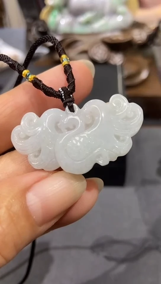翡翠未镶嵌颈饰小***张吊坠