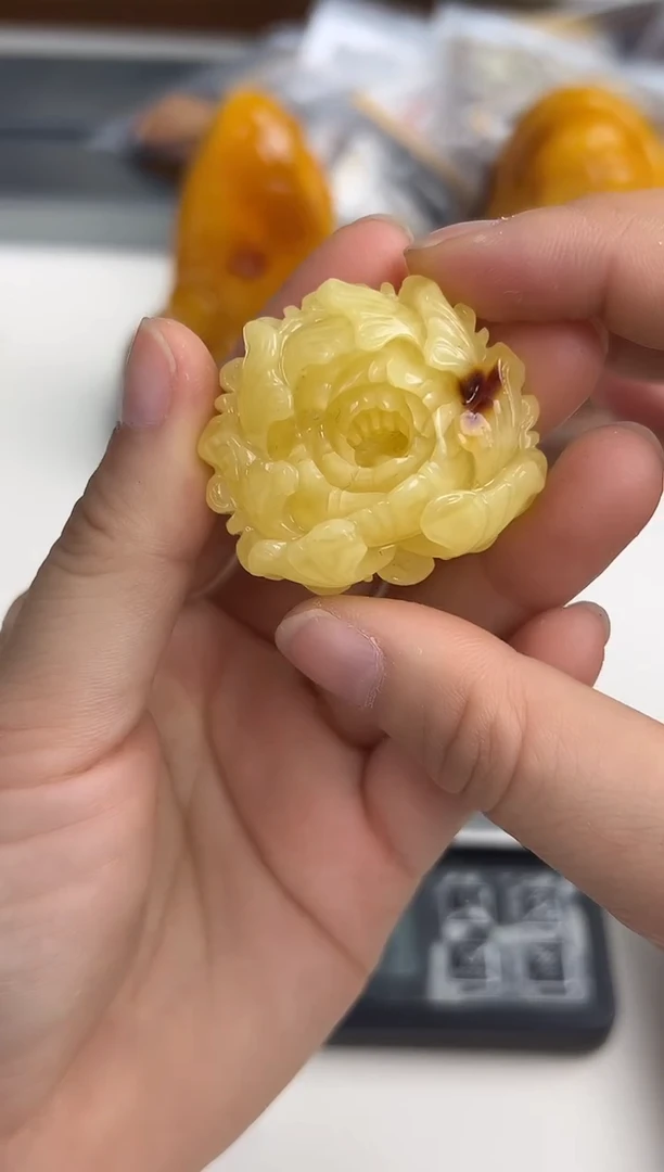 裸石琥珀未镶嵌琥珀蜜蜡吊坠