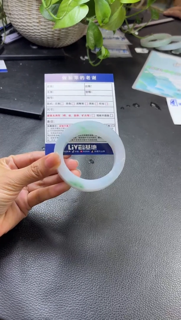 未镶嵌定制手镯不退不换定制翡翠G***t定制手镯不退不换
