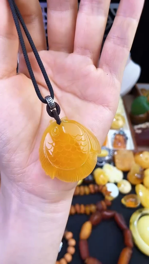 未镶嵌琥珀珠宝奇石柒月