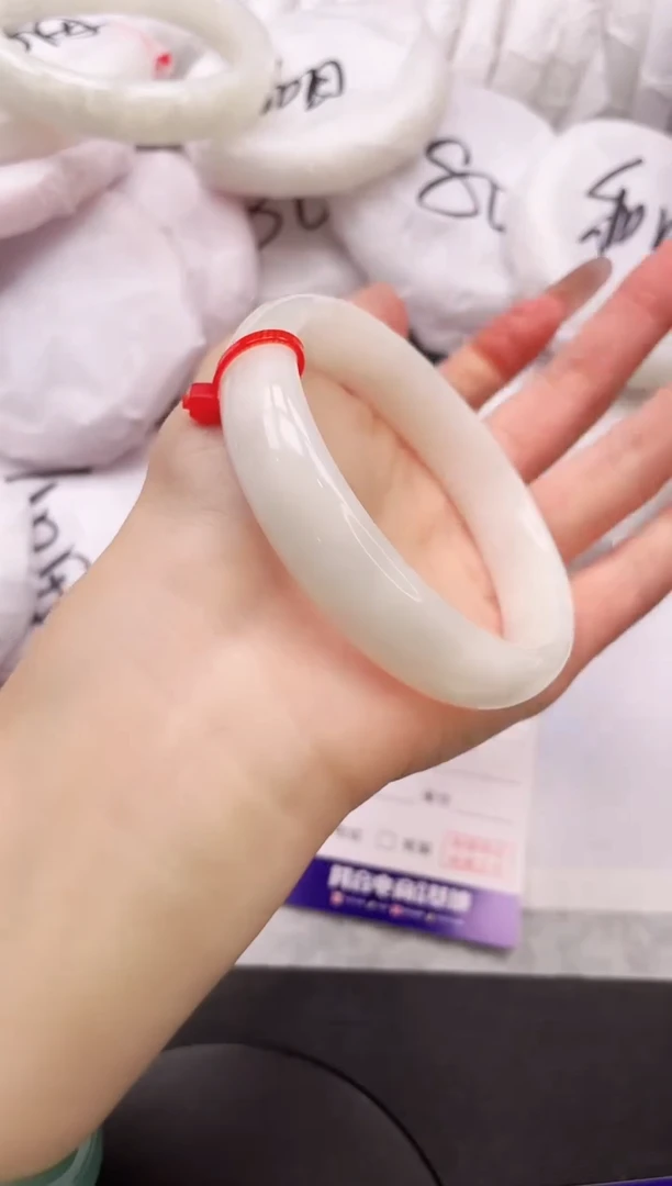 【闪购商品】和田玉手镯未镶嵌12K296-62