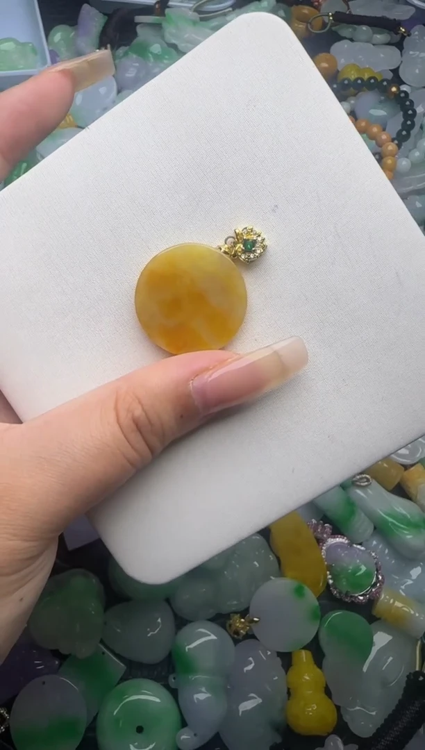 翡翠未镶嵌颈饰天然缅甸翡翠吊坠