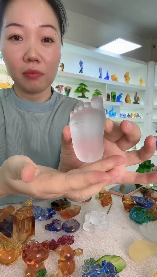 手工艺品琉璃两个白色