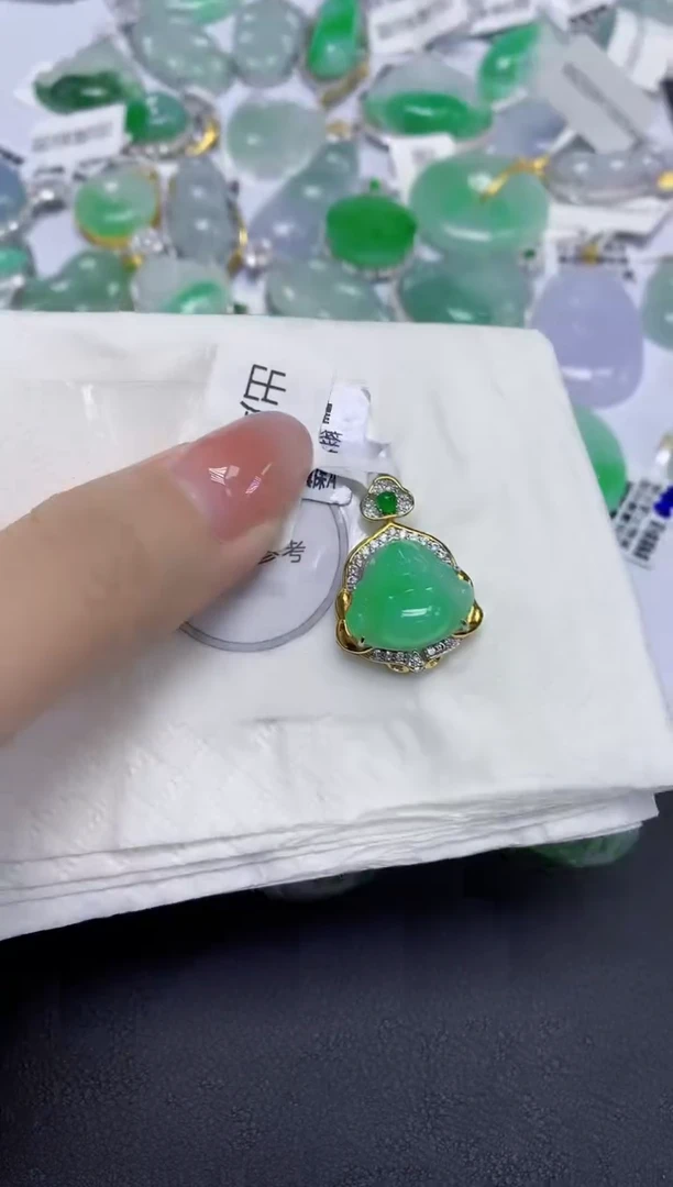 颈饰未镶嵌翡翠天然缅甸翡翠A货百元以上9元证书费自理