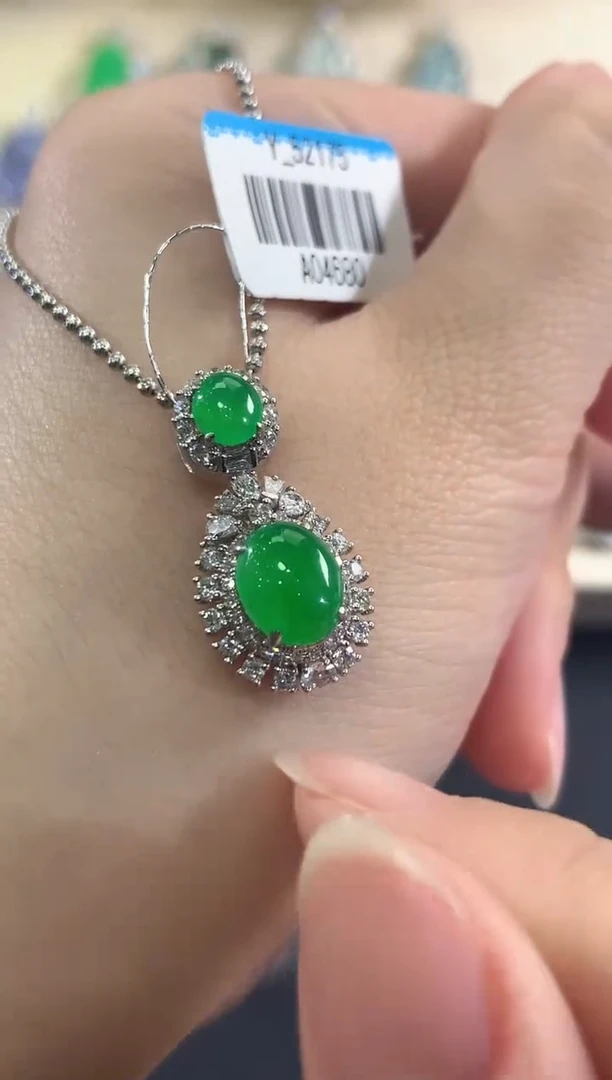 吊坠(不含链)18K金镶嵌翡翠b181