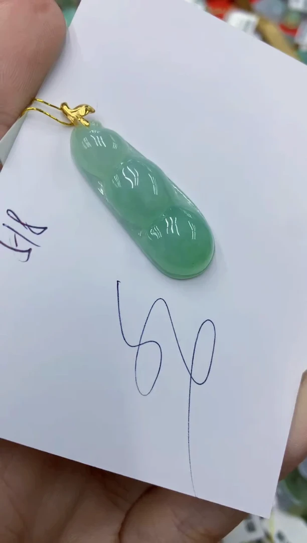 翡翠未镶嵌颈饰111111111111