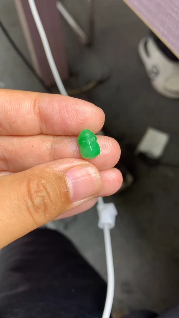 未镶嵌定制翡翠毛货