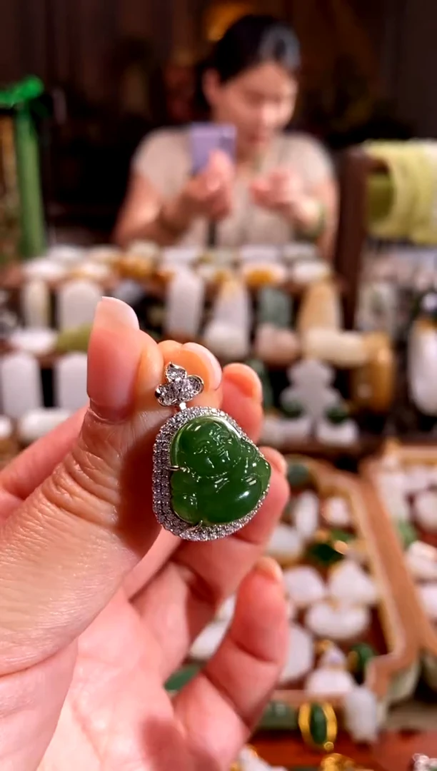 和田玉银S925镶嵌吊坠(赠链).