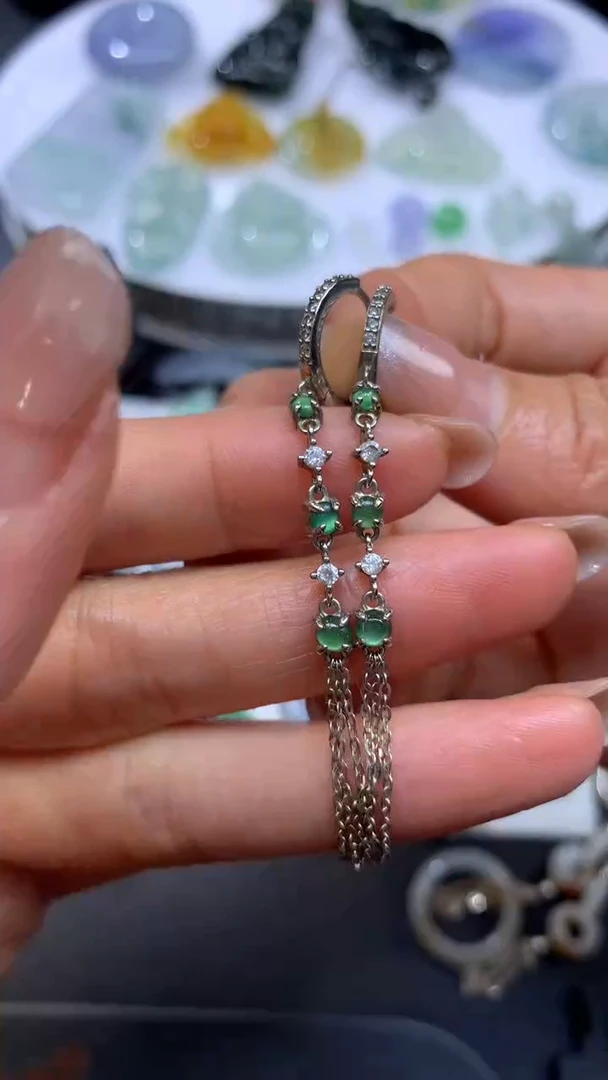 【闪购商品】翡翠耳饰银S925镶嵌翡翠