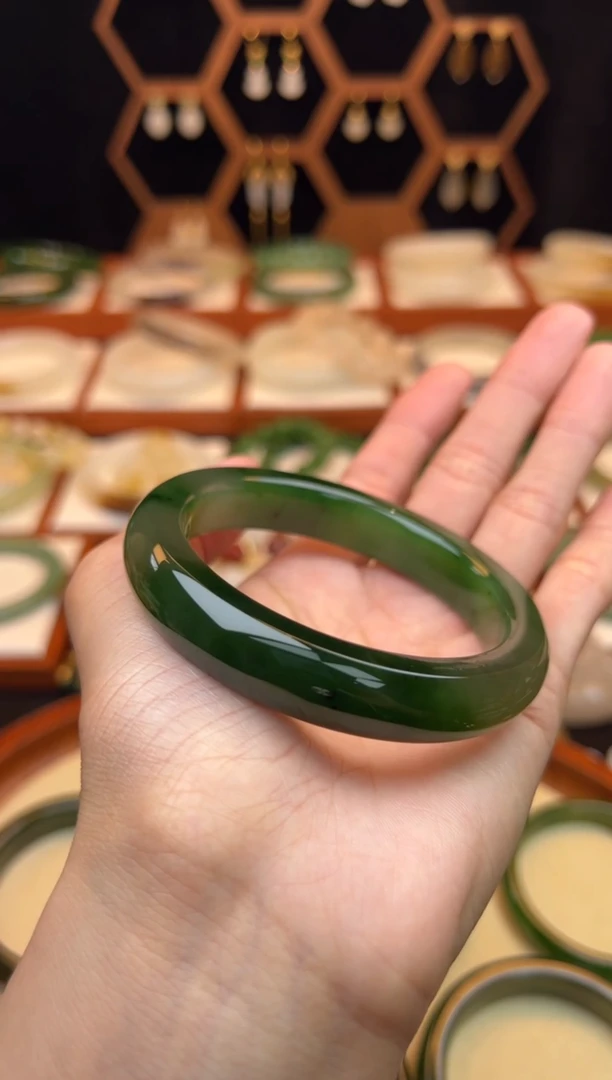 未镶嵌手镯和田玉5859