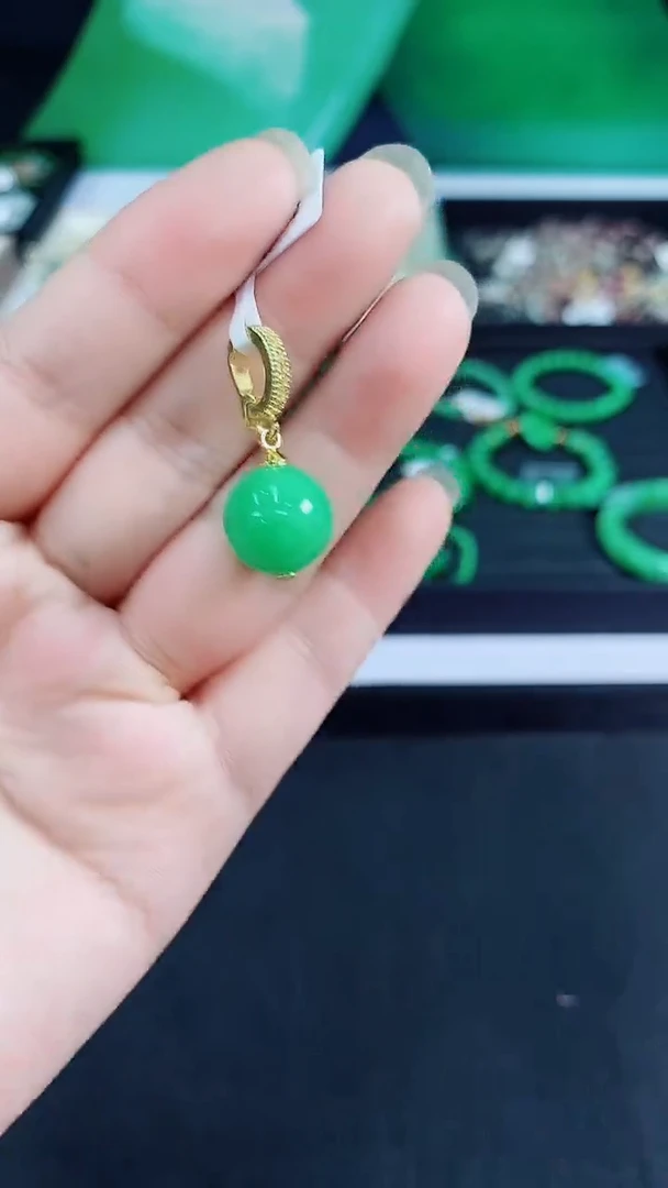 未镶嵌翡翠耳饰闪购链接   多样性发其一 颜色微差