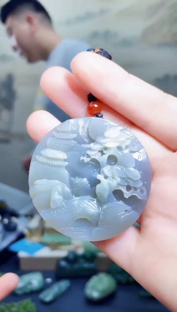 颈饰未镶嵌和田玉1