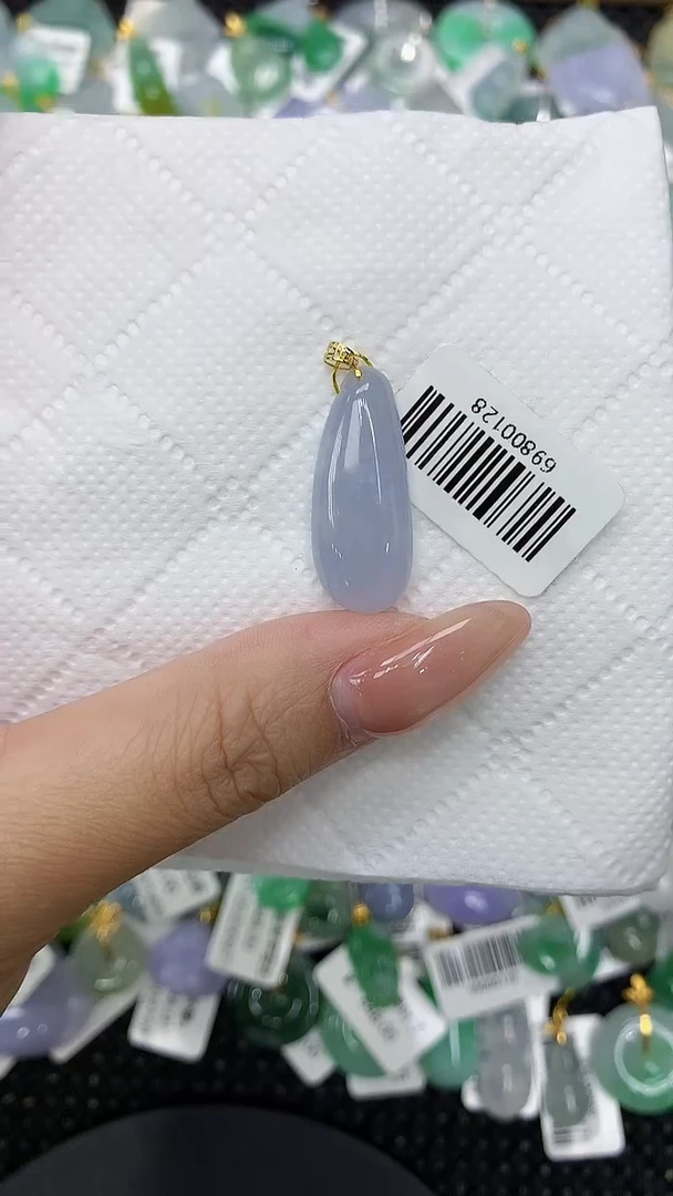 颈饰18K金镶嵌翡翠11111111111