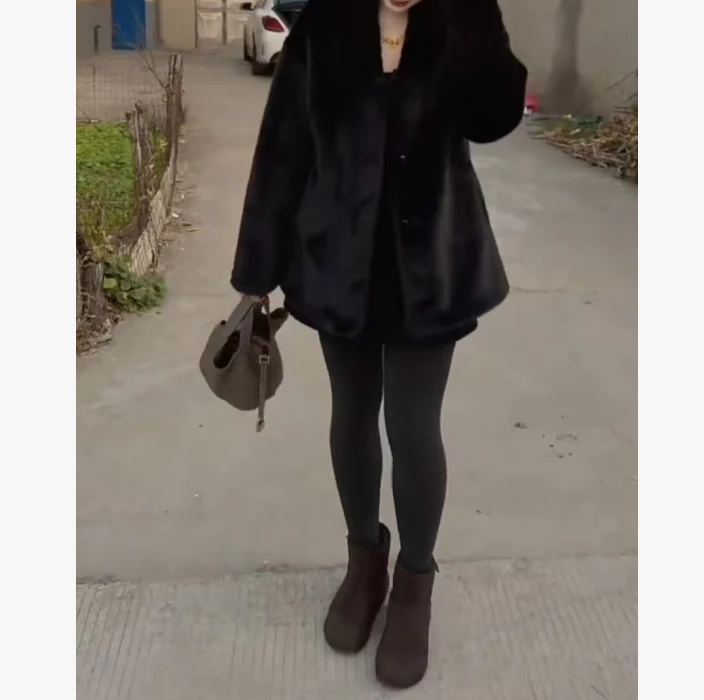 时尚潮流百搭精品女装dgd8877