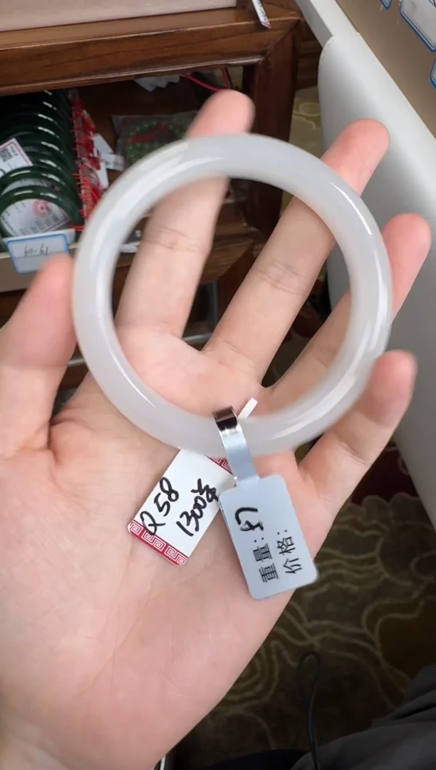 未镶嵌手镯和田玉58