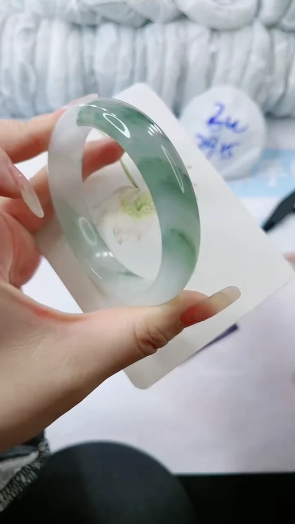 【闪购商品】石英质玉手镯未镶嵌 多样性发货V504