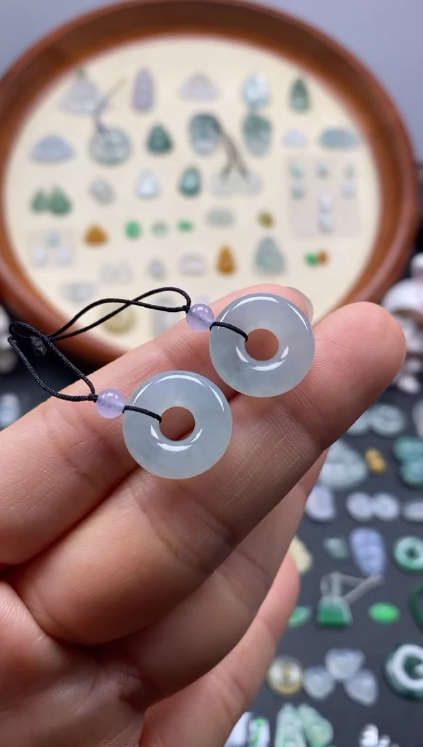 颈饰未镶嵌翡翠晴蓝圈圈1对/芬