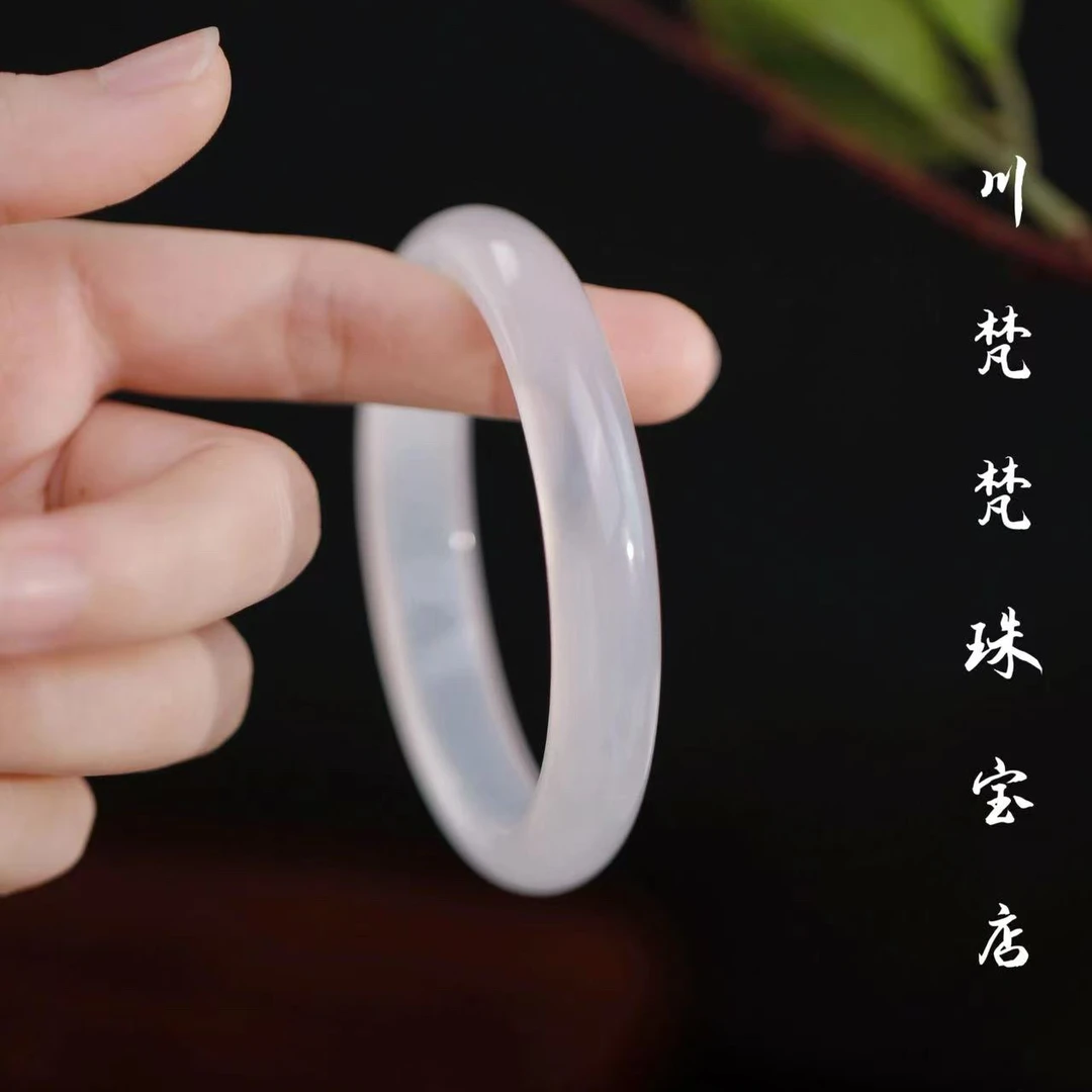 冰透高冰玛瑙手镯女天然玉髓镯子冰种白月光玉手镯女款白月光玉镯