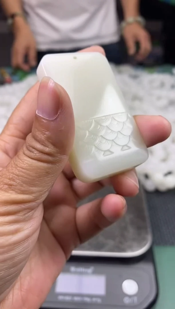 天然玉石未镶嵌颈饰