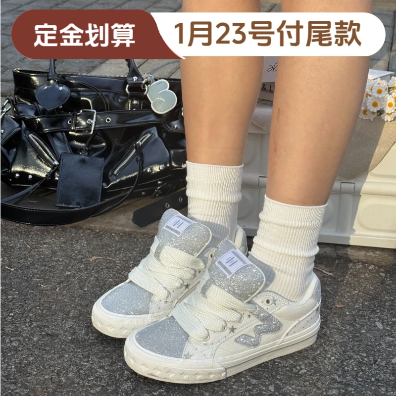顽刻ollieskate贝果银色星星秋冬新款BAKE低帮W软底面包板鞋