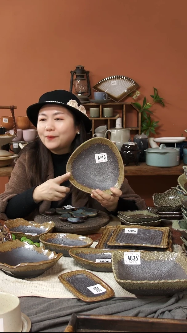 陶瓷A918 一只三角碗复古粗陶金属釉20*5.5微瑕