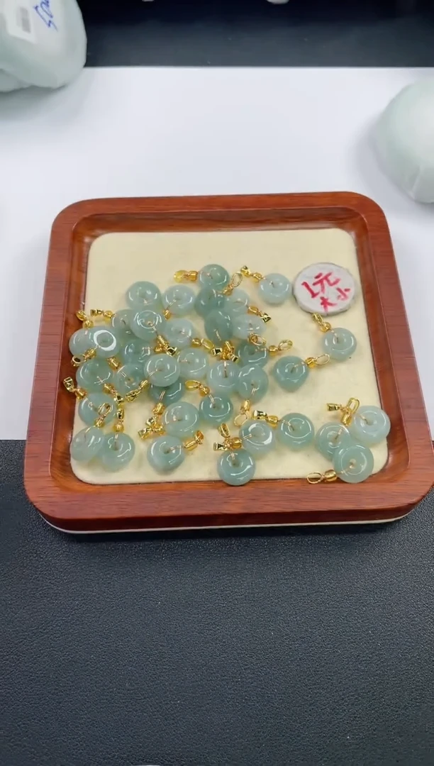 颈饰未镶嵌翡翠1（多样性发一件）