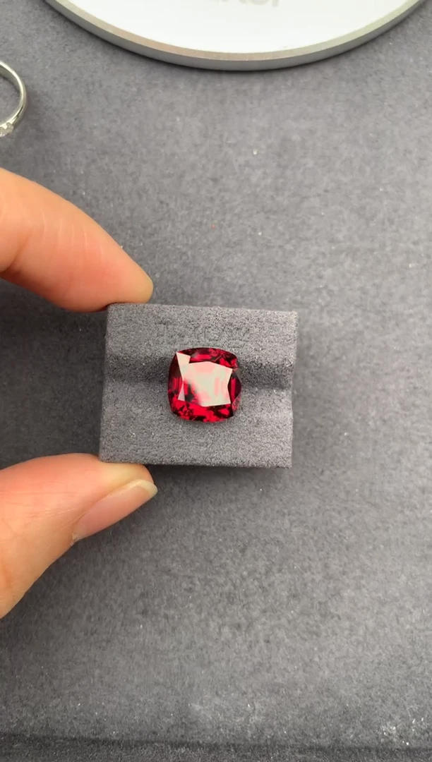 未镶嵌珠宝半成品石榴石7.9ct镁铝榴石 定制 GE