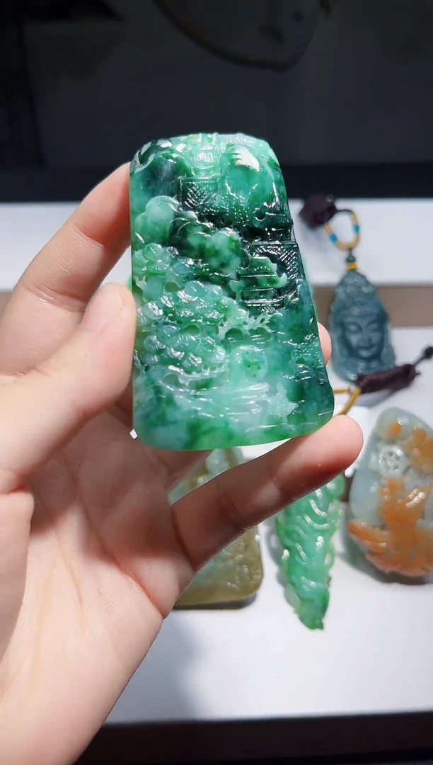 吊坠(不含链)未镶嵌翡翠挂件