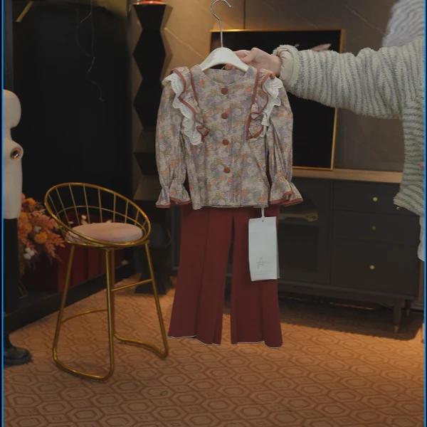 套装韩版女童春秋季碎花单排扣公主风气质百搭时尚娃娃衫微喇裤