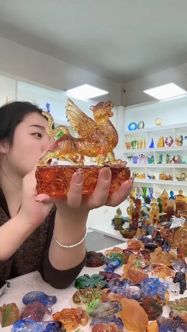 琉璃如虎添翼摆件