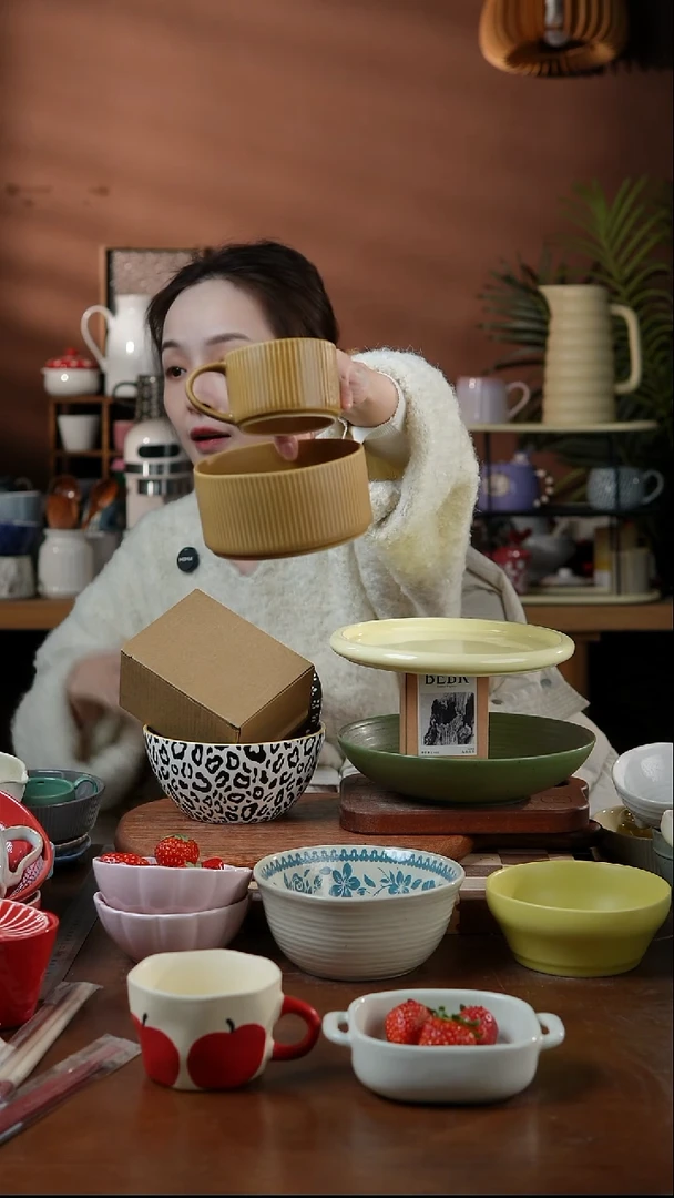 瓷片4.7寸浮雕碗+小水杯   微瑕 凑满20发货