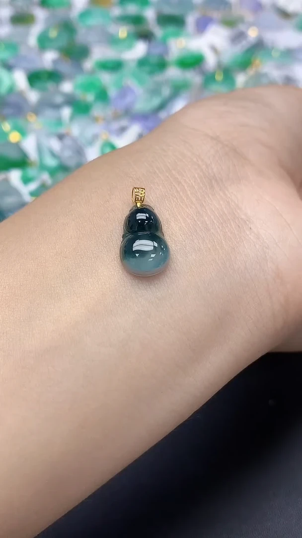 翡翠未镶嵌颈饰天然缅甸a货翡翠