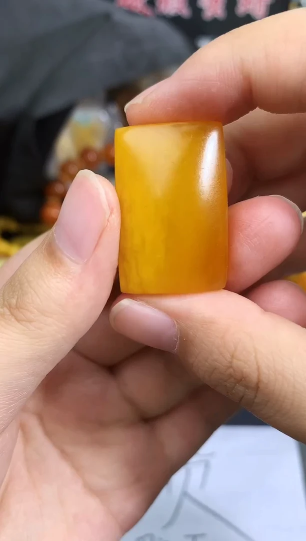 未镶嵌琥珀珠宝奇石31