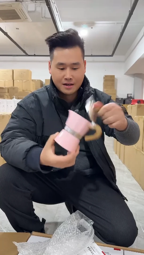 粉色意式3杯份摩卡咖啡壶