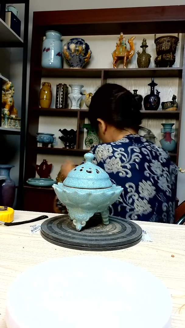 经典精美复古风格瓷器