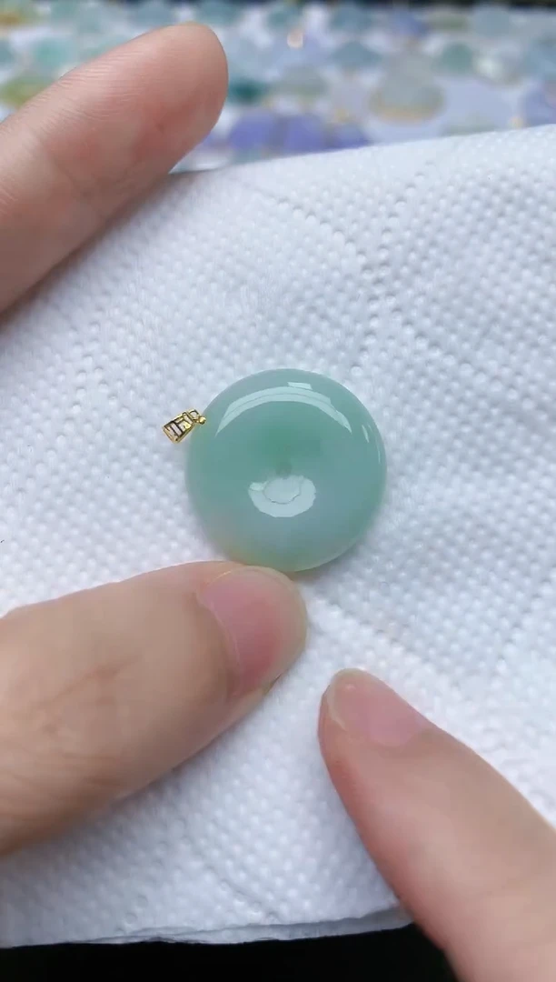 翡翠18K金镶嵌颈饰天然缅甸A货翡翠