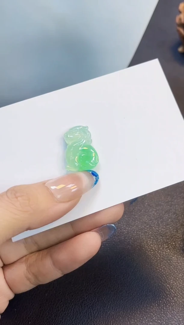 裸石翡翠风生061阳绿麒麟20.9*14.3*4.1